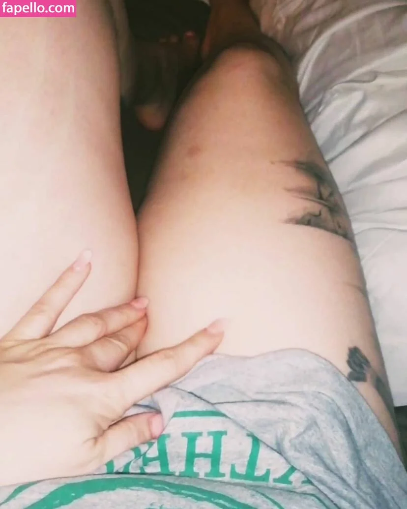 Queen Ananas Onlyfans Photo Gallery 