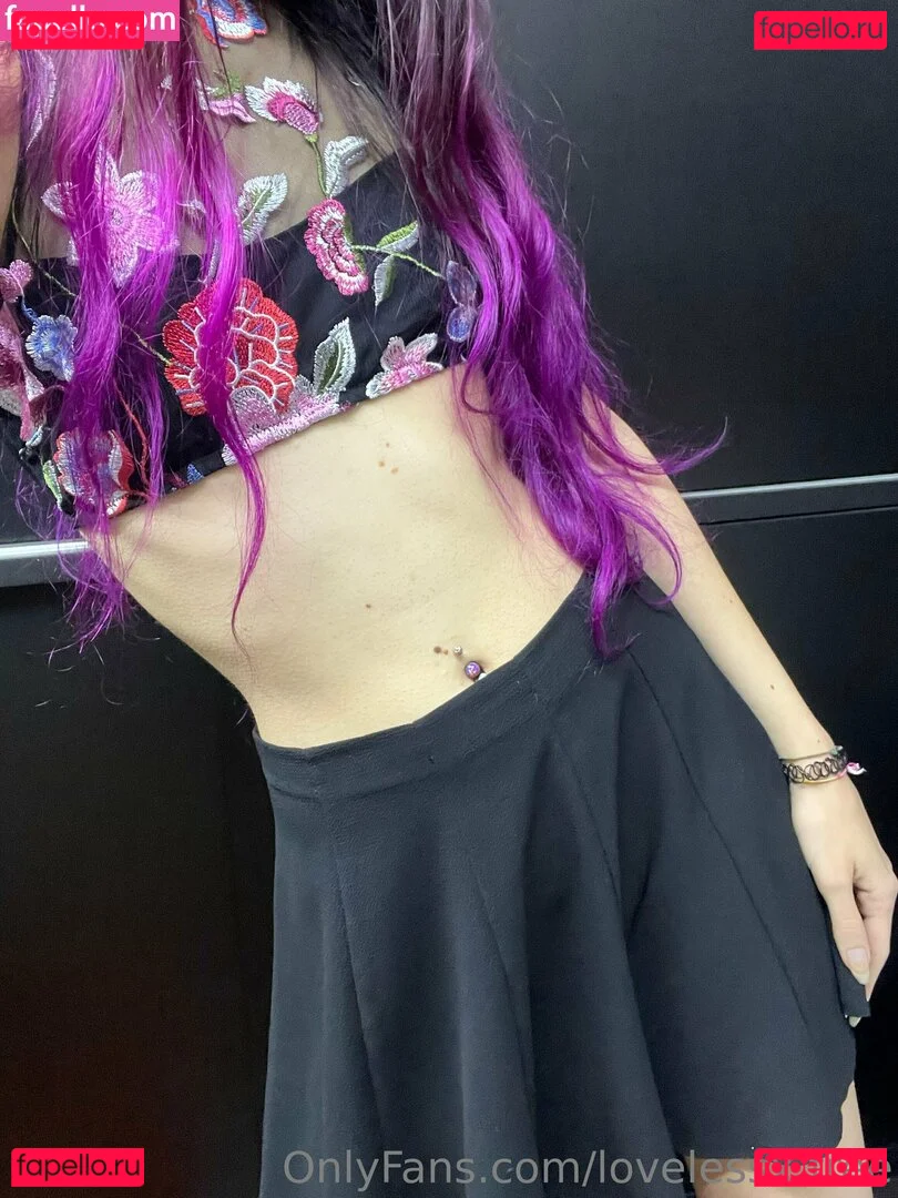 Loveless Onlyfans Photo Gallery 