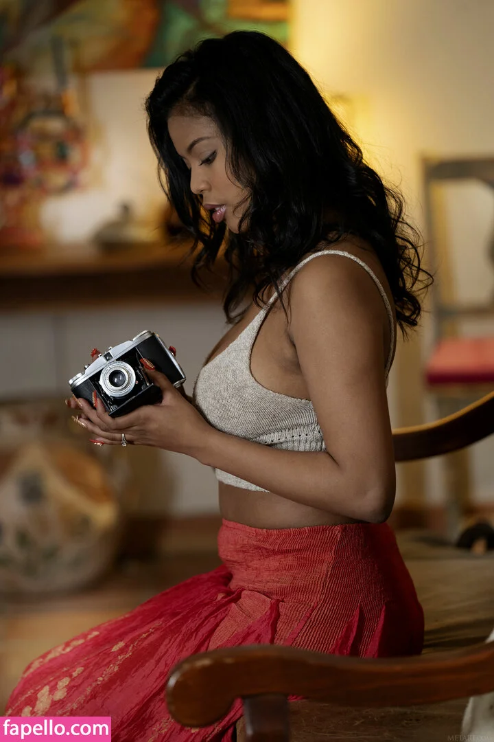 Nia Nacci Onlyfans Photo Gallery 