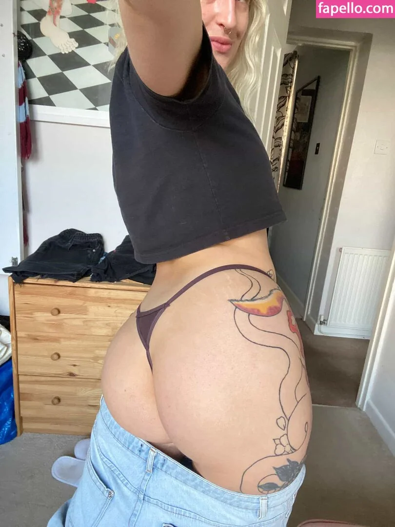 Riley Beth Onlyfans Photo Gallery 