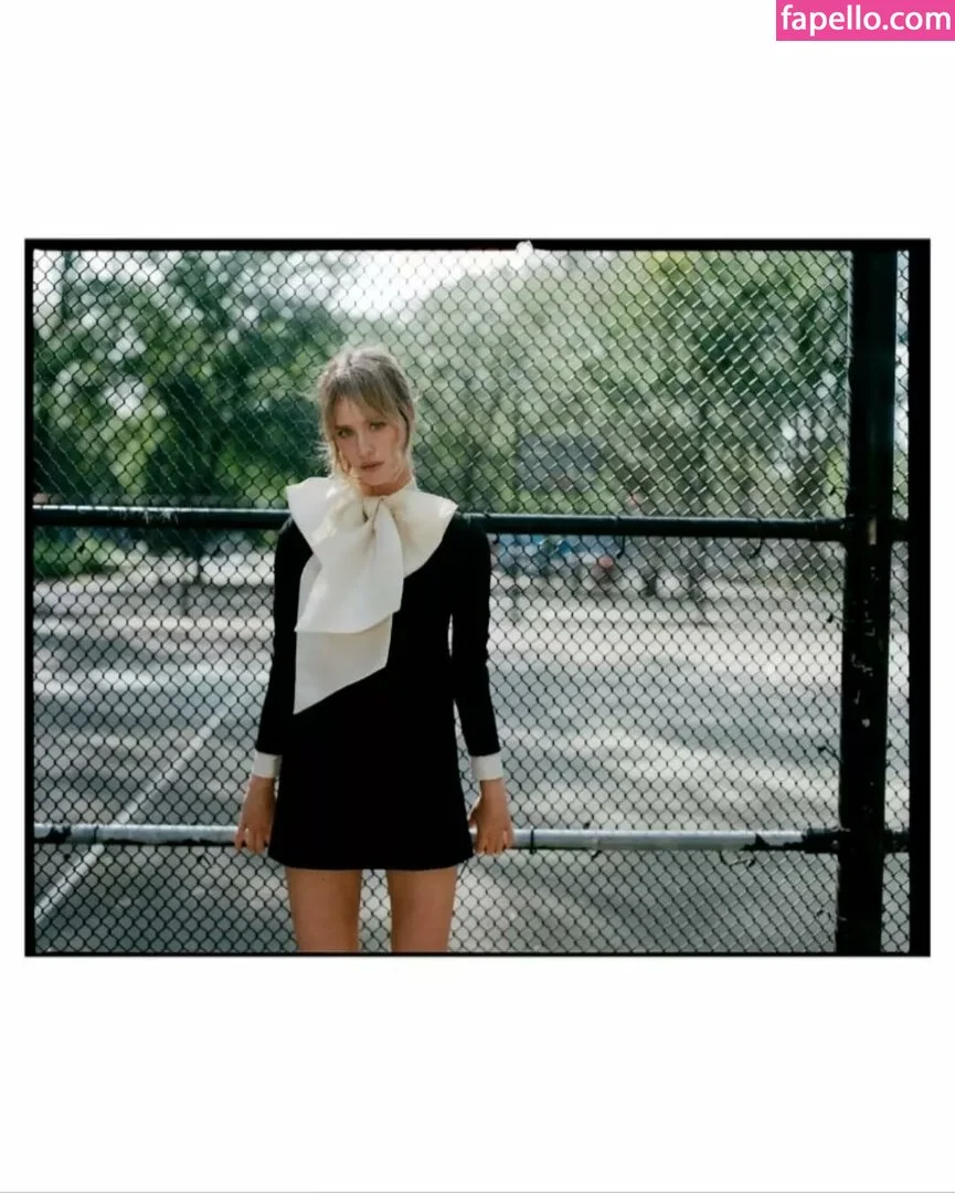 Mackenzie Davis Onlyfans Photo Gallery 