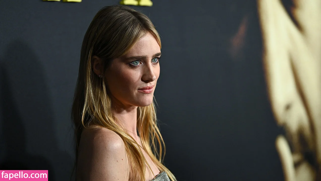 Mackenzie Davis Onlyfans Photo Gallery 
