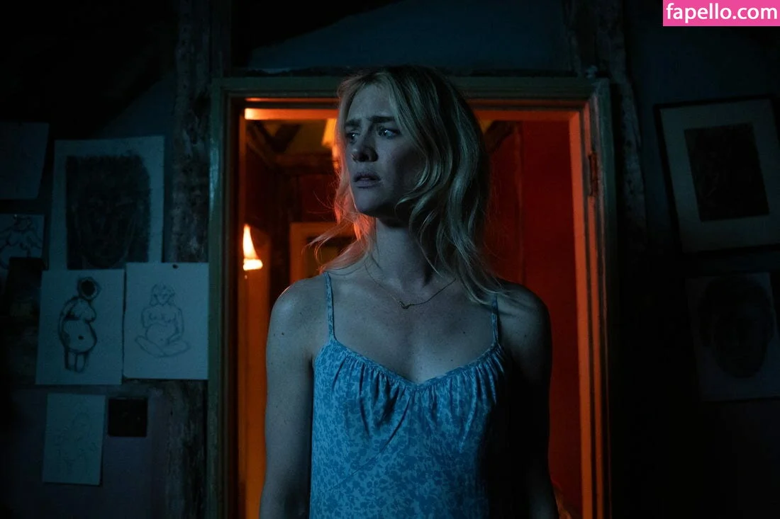 Mackenzie Davis Onlyfans Photo Gallery 