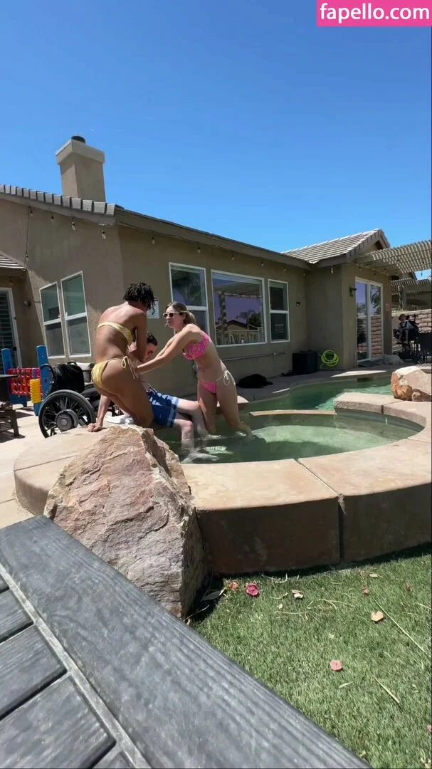 Hannah Alyward Onlyfans Photo Gallery 