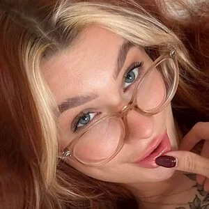 caitliinn Onlyfans Photo Gallery 