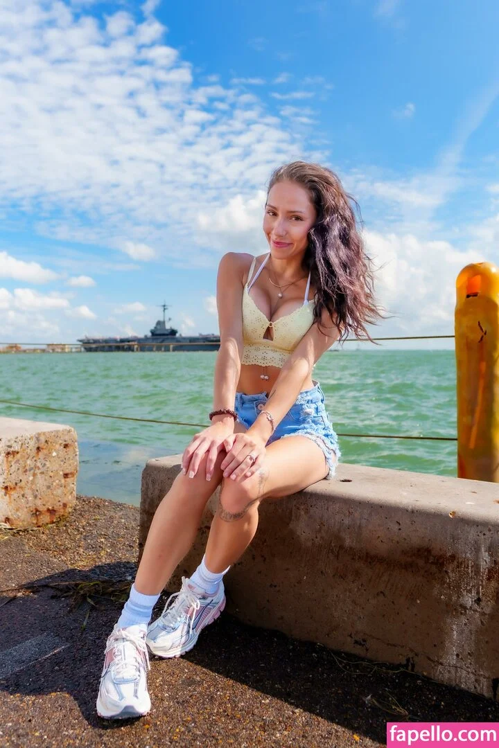 itsannarain Onlyfans Photo Gallery 