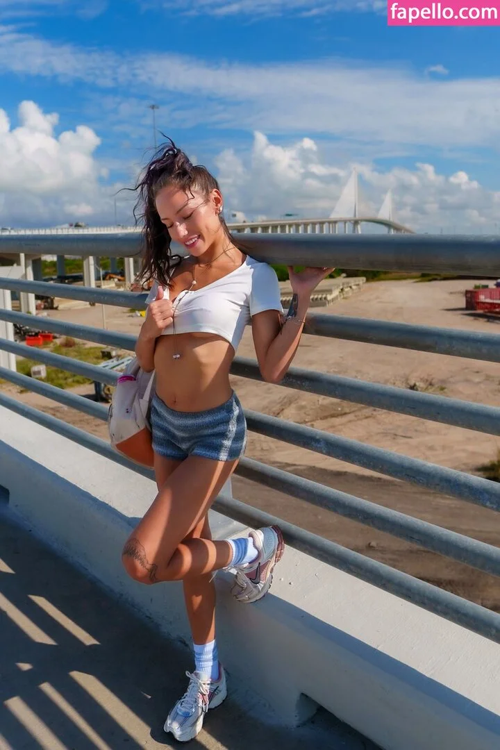 itsannarain Onlyfans Photo Gallery 