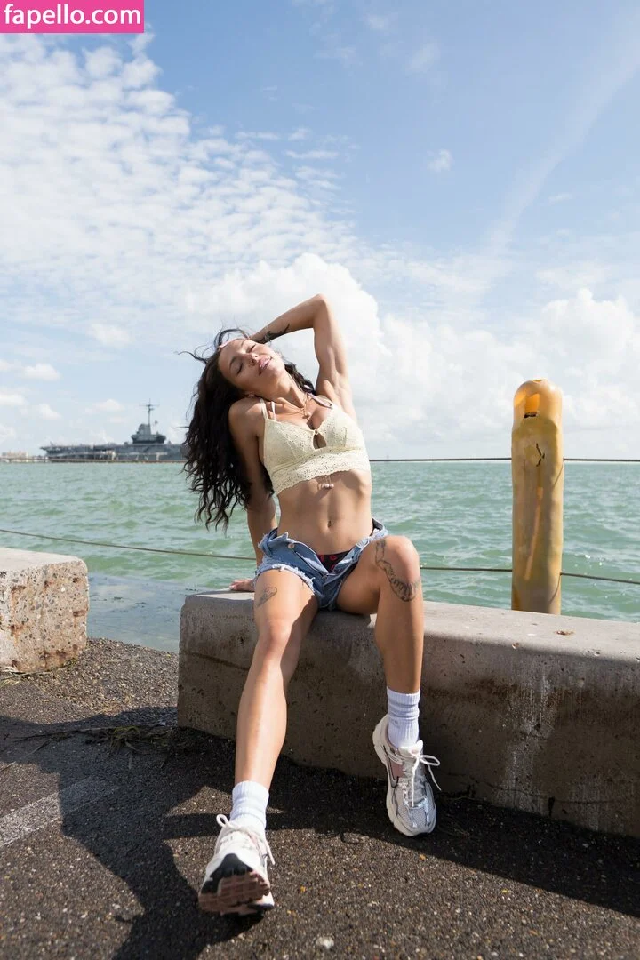 itsannarain Onlyfans Photo Gallery 