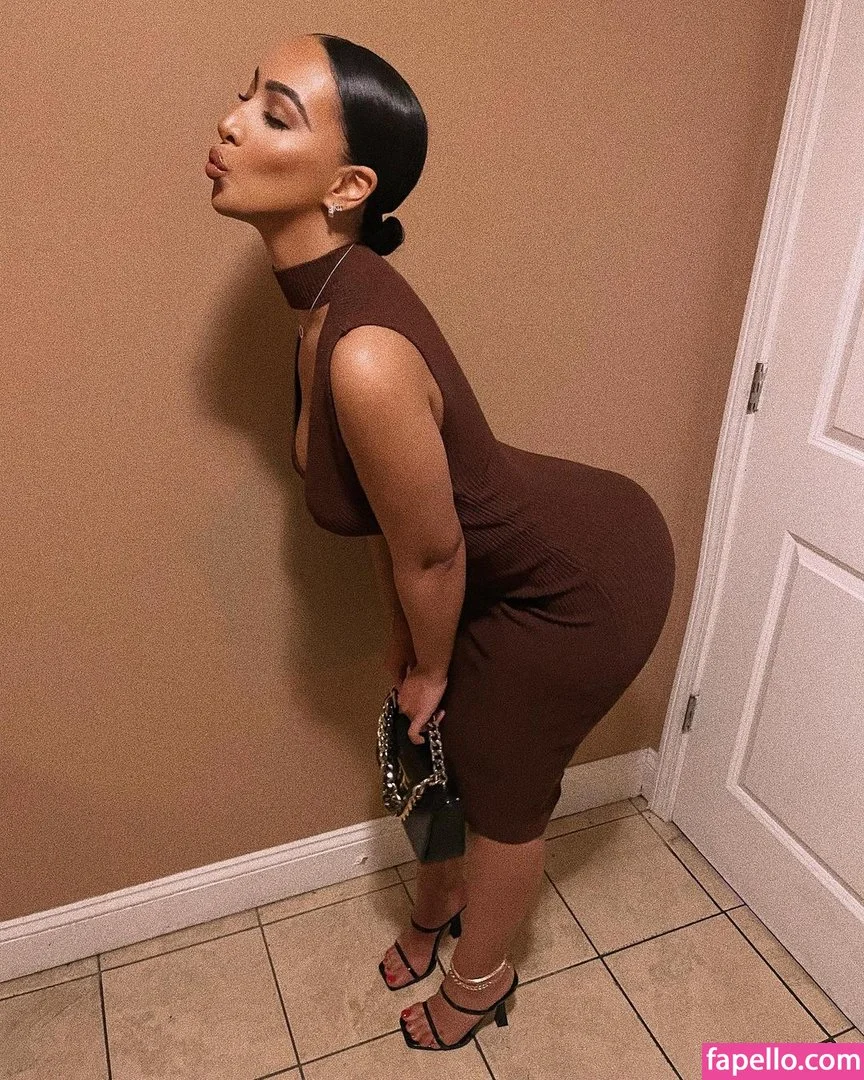 miu_miu_o0o0 Onlyfans Photo Gallery 