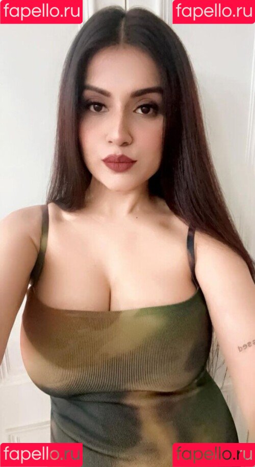 Nidhi Chaudhary Onlyfans Photo Gallery 