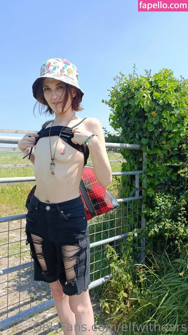 elfwithears Onlyfans Photo Gallery 