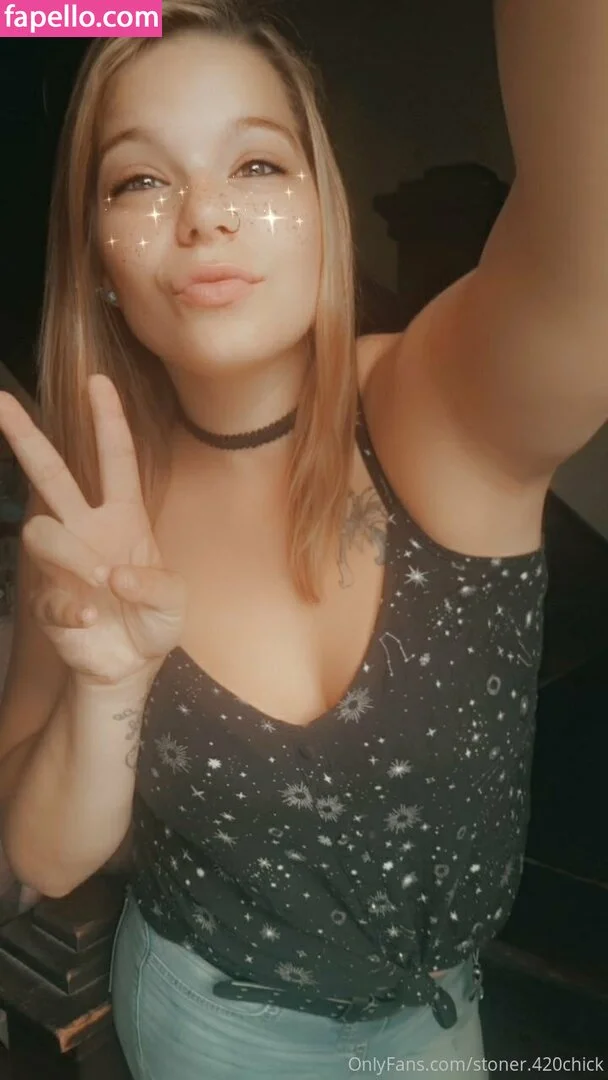 stoner.420chick Onlyfans Photo Gallery 