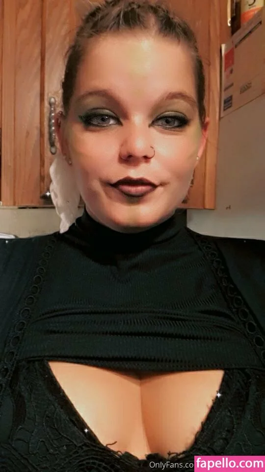 stoner.420chick Onlyfans Photo Gallery 