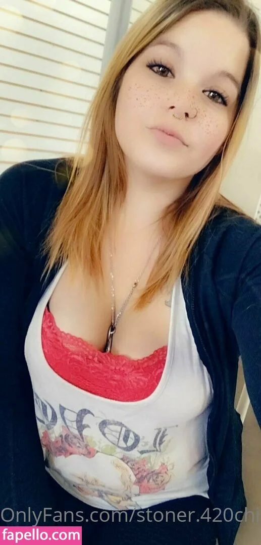 stoner.420chick Onlyfans Photo Gallery 