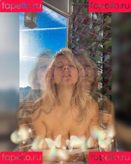 Dani Botan Onlyfans Photo Gallery 