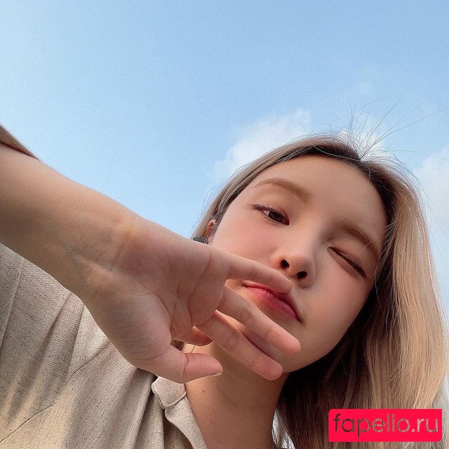 Xooos 수스 Onlyfans Photo Gallery 