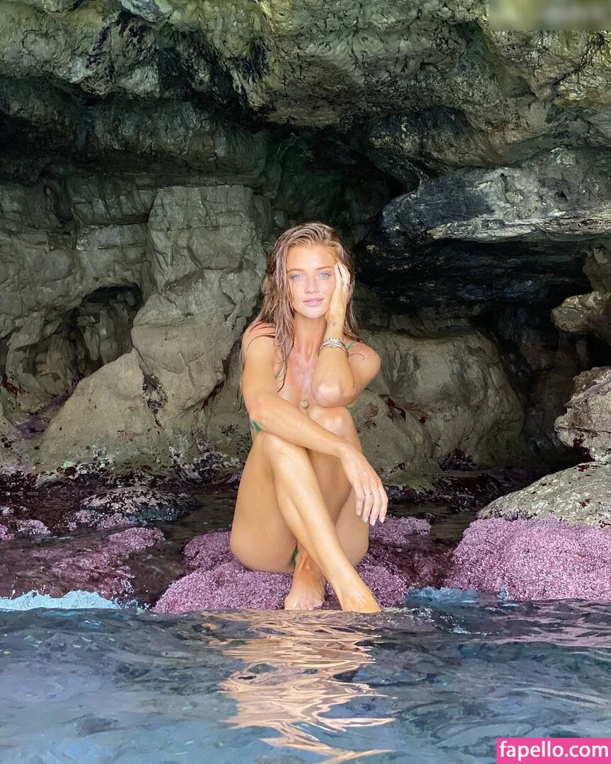 Cintia Dicker Onlyfans Photo Gallery 