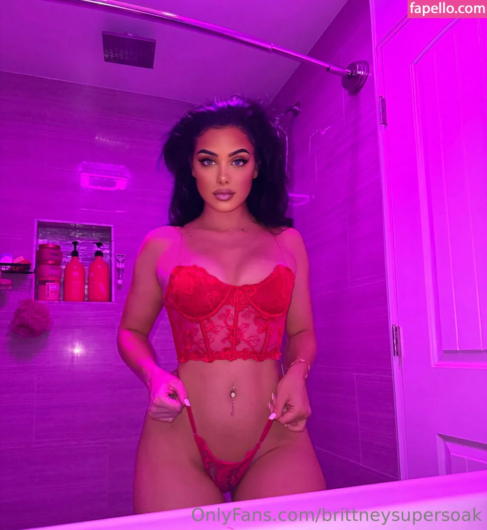 brittneysupersoak Onlyfans Photo Gallery 