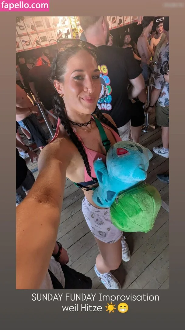 JuleTheFox Onlyfans Photo Gallery 