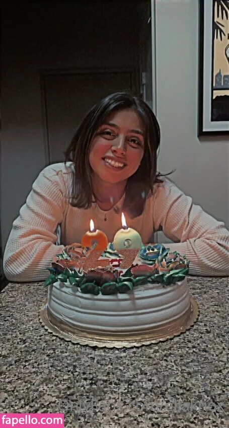 ellaknox Onlyfans Photo Gallery 