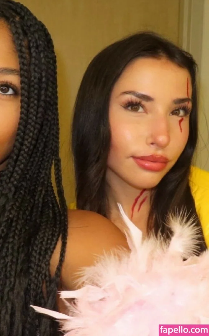 Pea Asmr Onlyfans Photo Gallery 