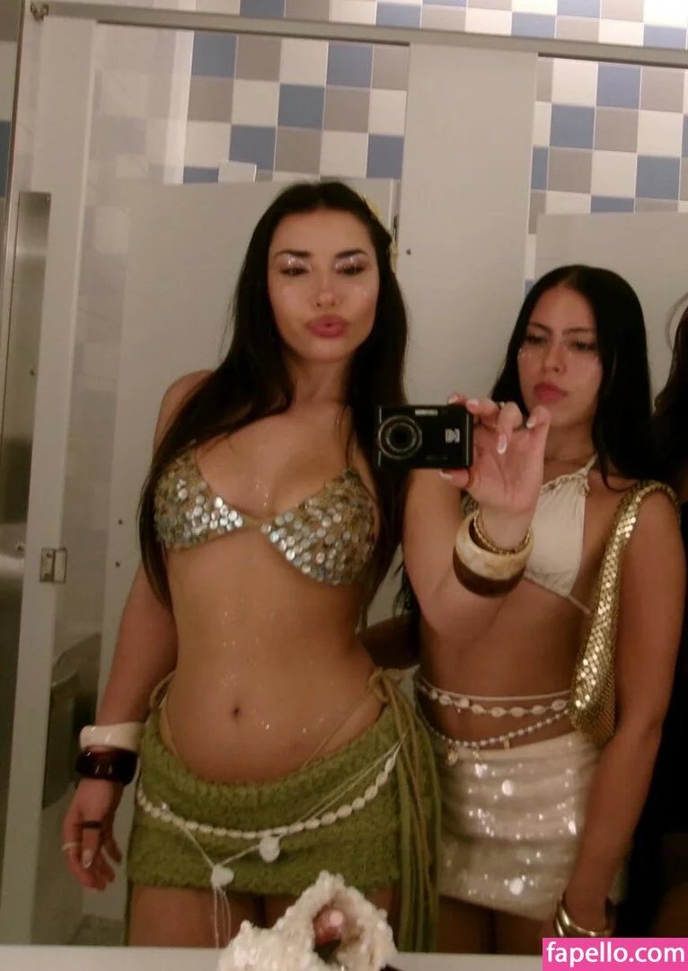 Pea Asmr Onlyfans Photo Gallery 