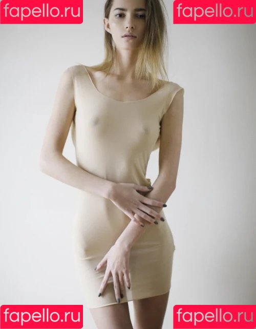 Madeleinecwhite Onlyfans Photo Gallery 