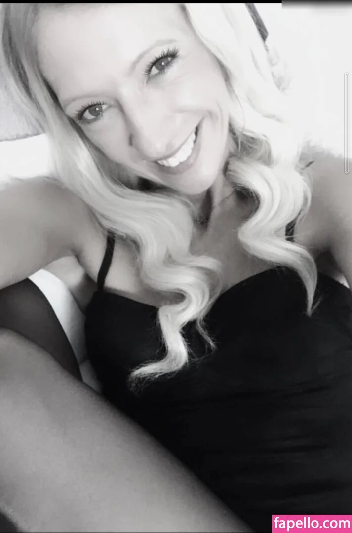 Izzy Cat Onlyfans Photo Gallery 