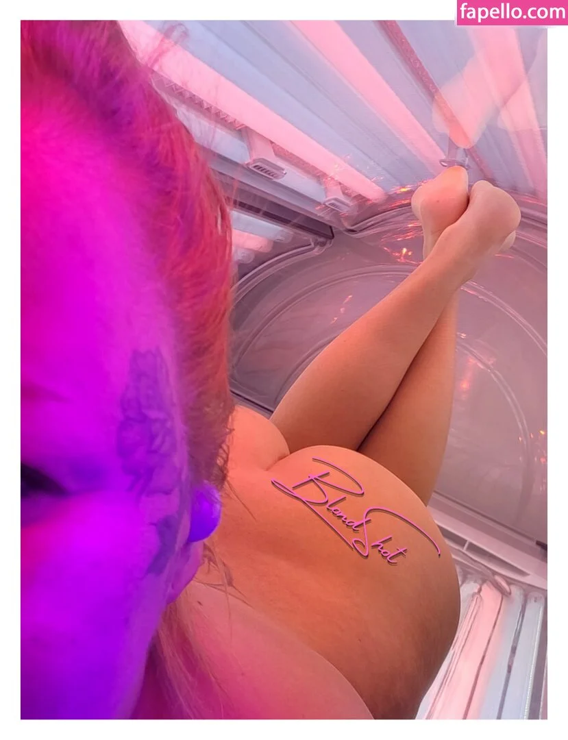 Blond_Shot Onlyfans Photo Gallery 