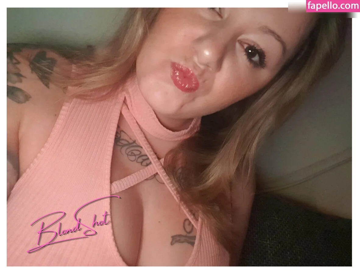 Blond_Shot Onlyfans Photo Gallery 