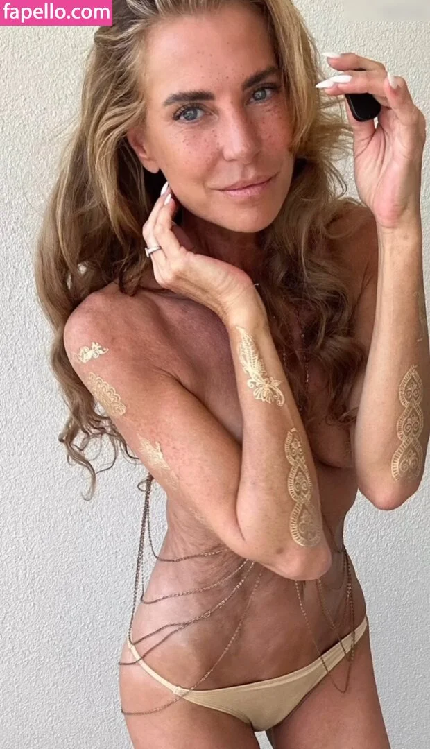 Giulia Siegel Onlyfans Photo Gallery 