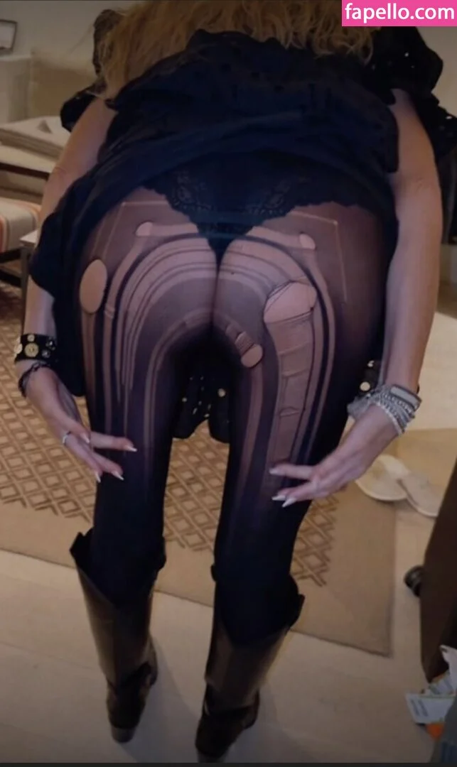 Giulia Siegel Onlyfans Photo Gallery 