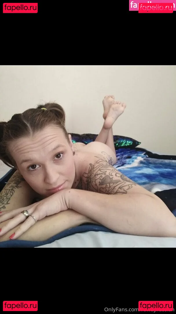 redrosebb Onlyfans Photo Gallery 