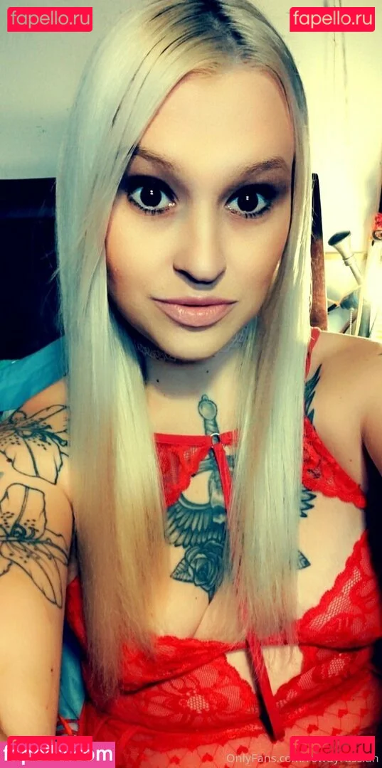 redrosebb Onlyfans Photo Gallery 