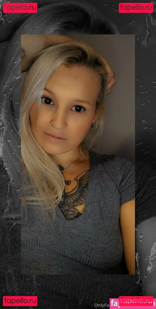 redrosebb Onlyfans Photo Gallery 