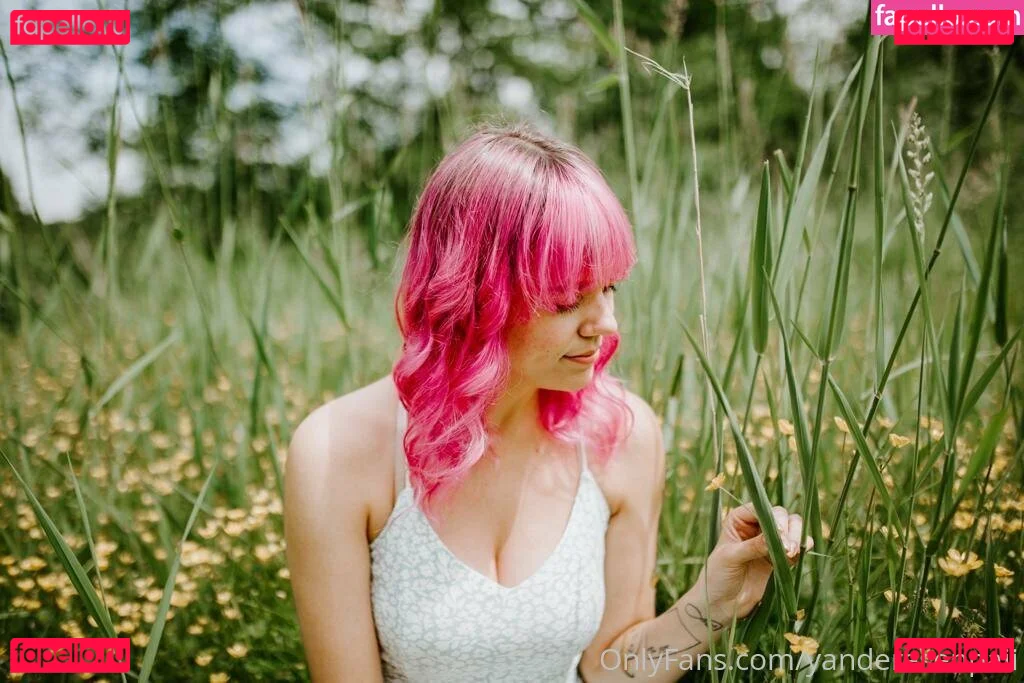 brattty.succubus Onlyfans Photo Gallery 