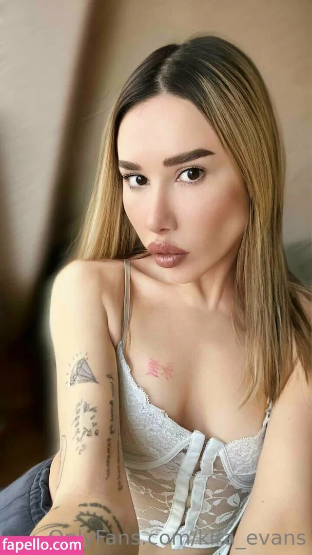 kira_evans Onlyfans Photo Gallery 