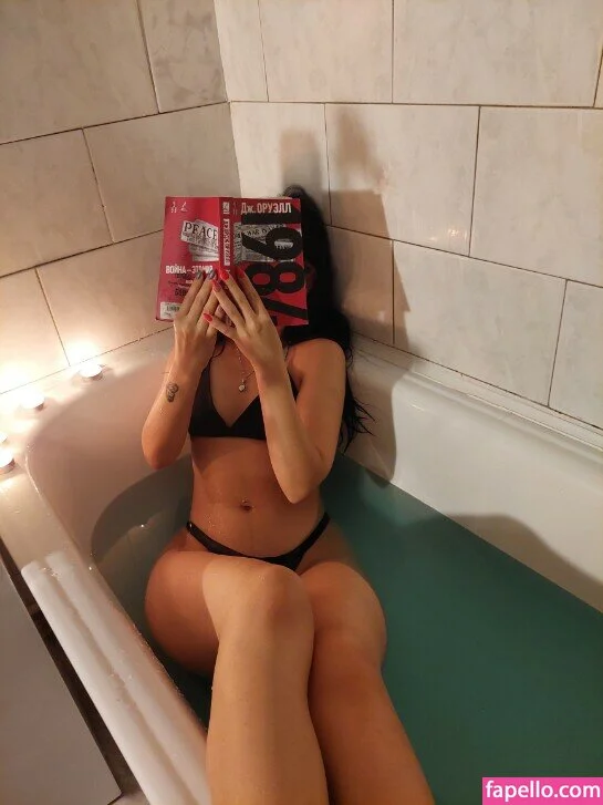 Agnescrosman Onlyfans Photo Gallery 