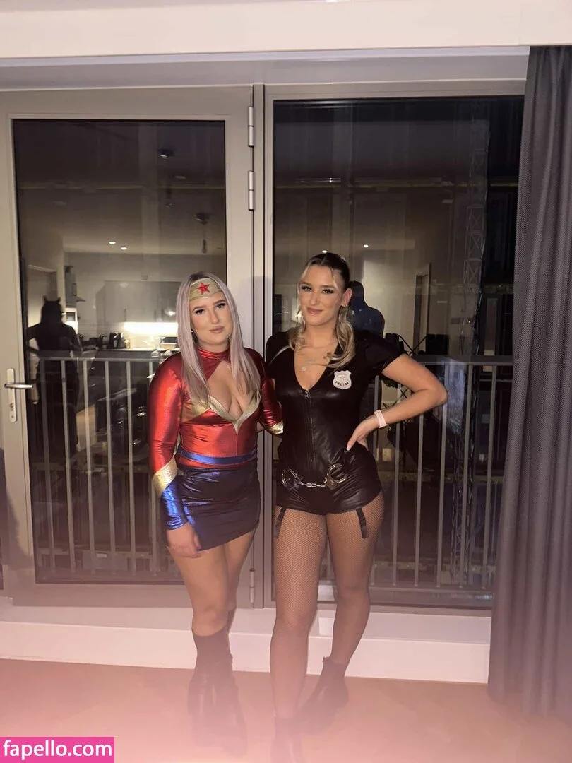 Hol Grace Onlyfans Photo Gallery 