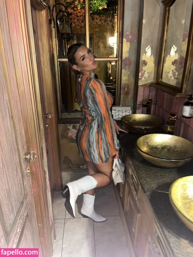 Hol Grace Onlyfans Photo Gallery 