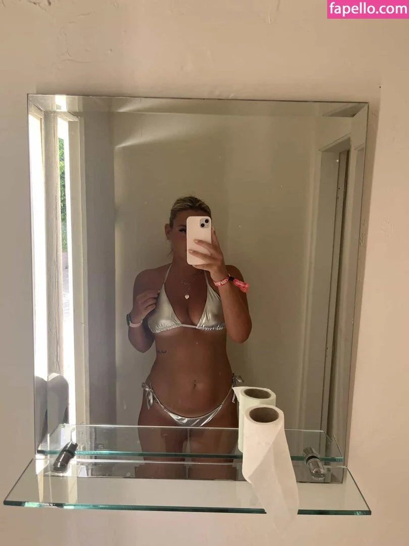 Hol Grace Onlyfans Photo Gallery 