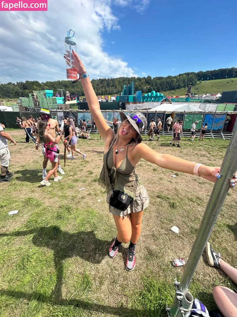 Hol Grace Onlyfans Photo Gallery 