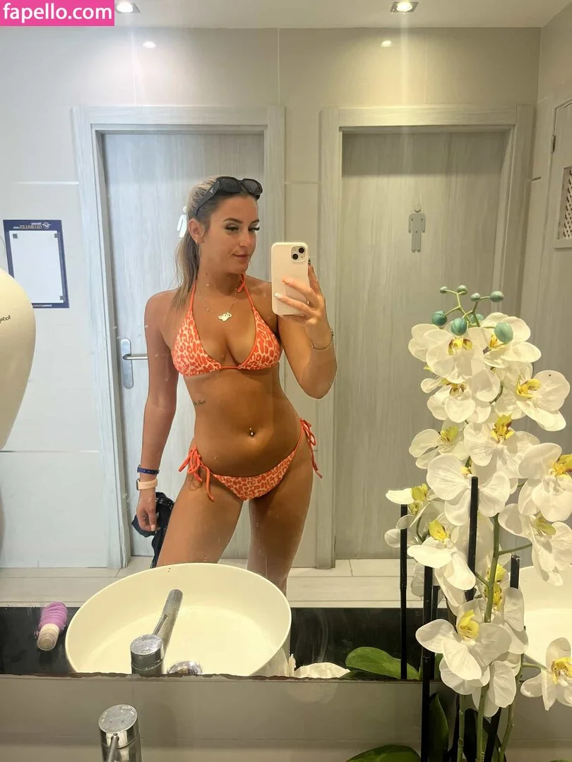 Hol Grace Onlyfans Photo Gallery 