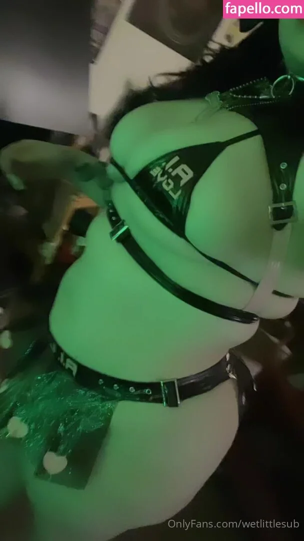 wetlittlesub Onlyfans Photo Gallery 