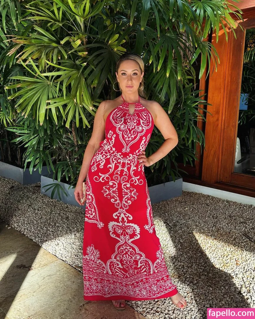 Robyn Adele Anderson Onlyfans Photo Gallery 