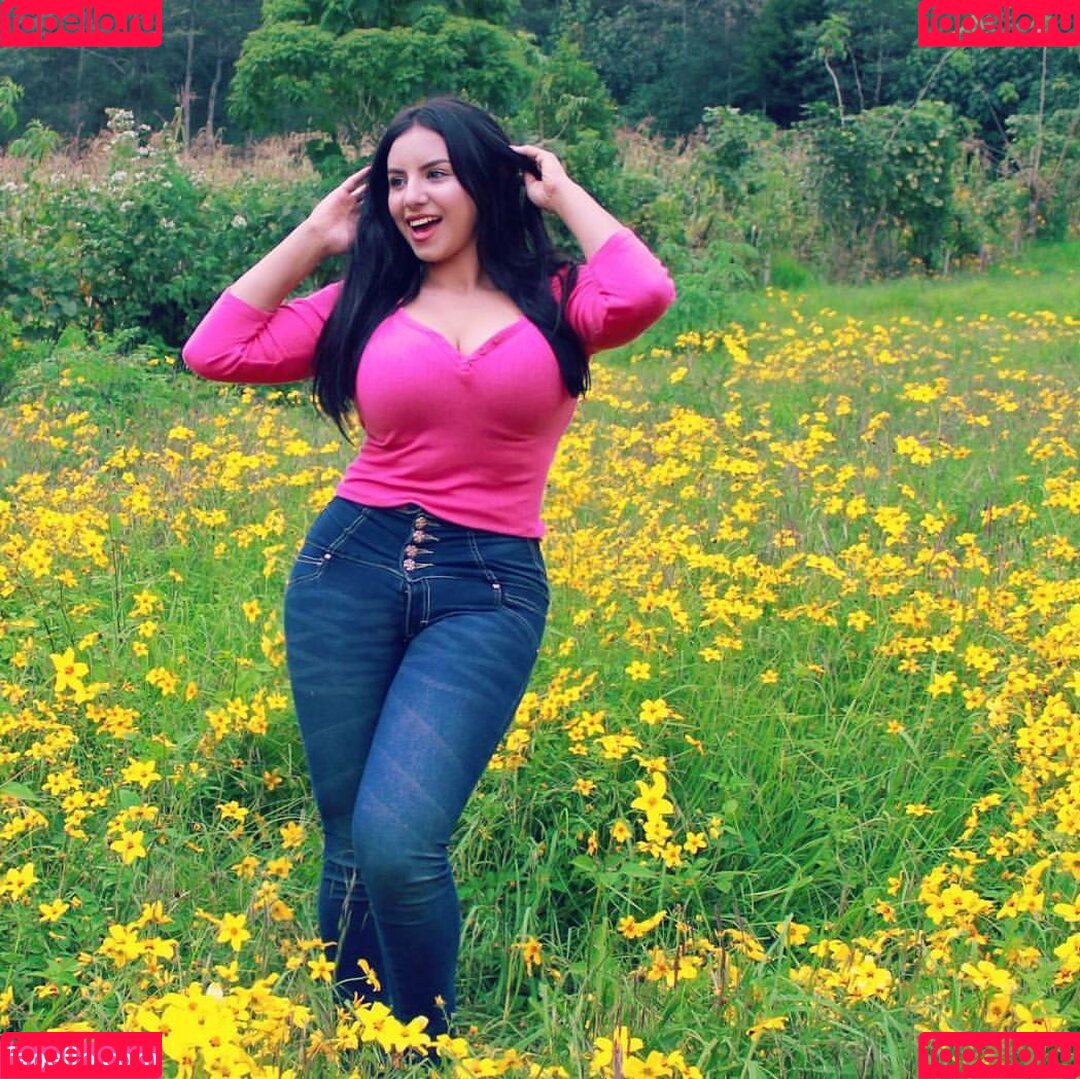 angejla Onlyfans Photo Gallery 