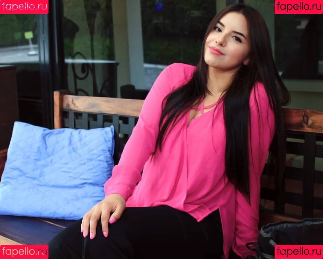 angejla Onlyfans Photo Gallery 