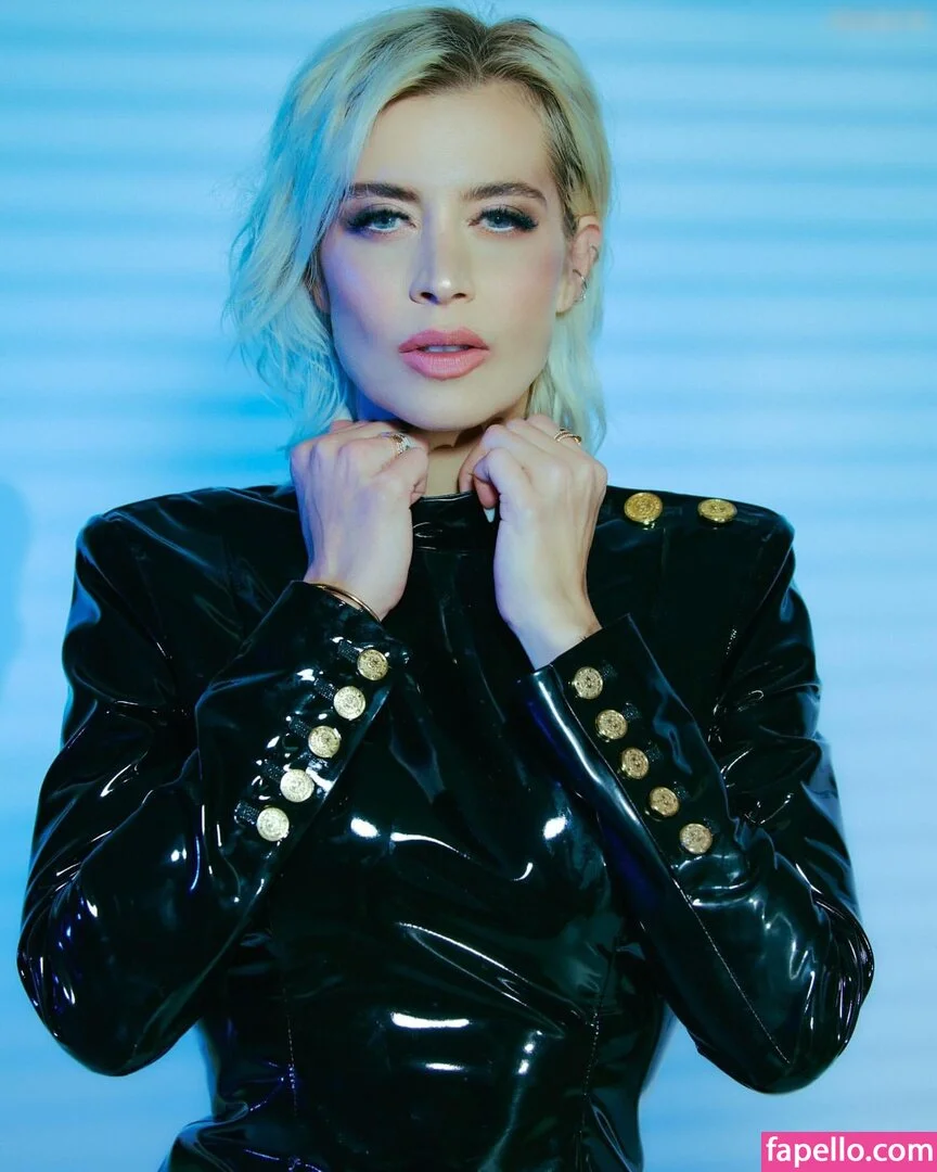 Verena Kerth Onlyfans Photo Gallery 