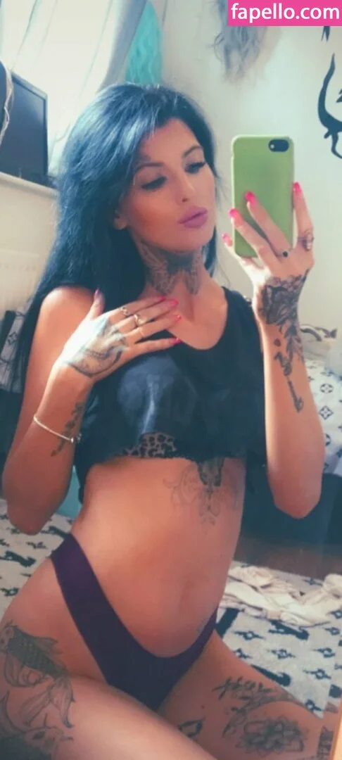 Qbee102 Onlyfans Photo Gallery 