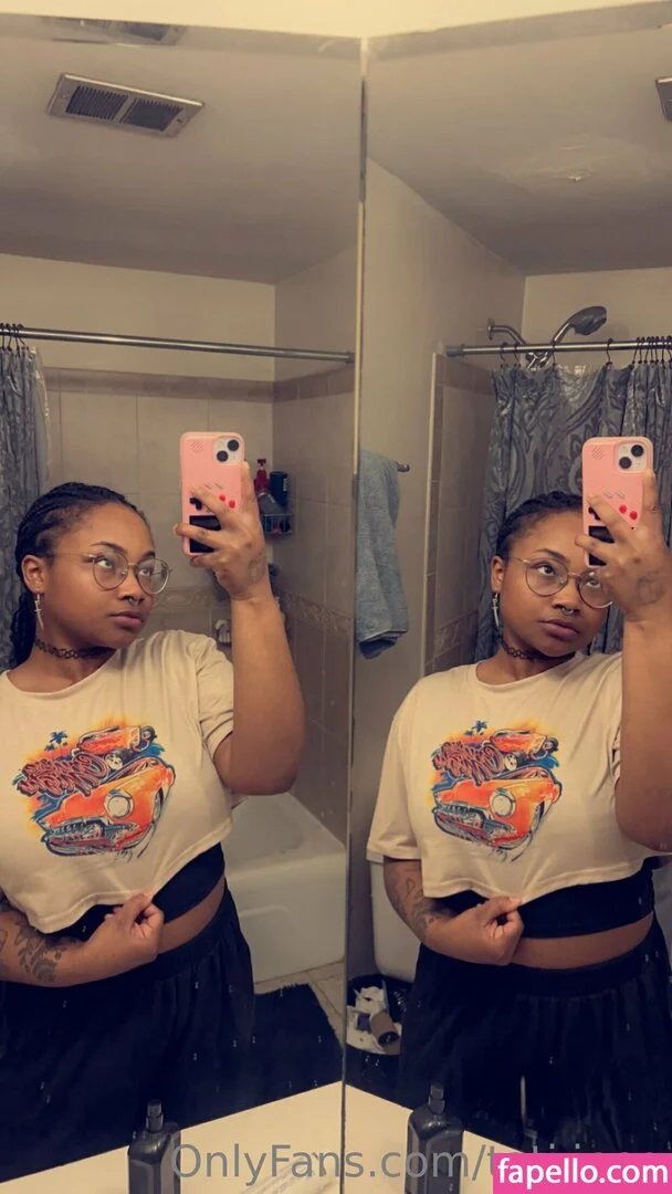 tati_jpeg Onlyfans Photo Gallery 